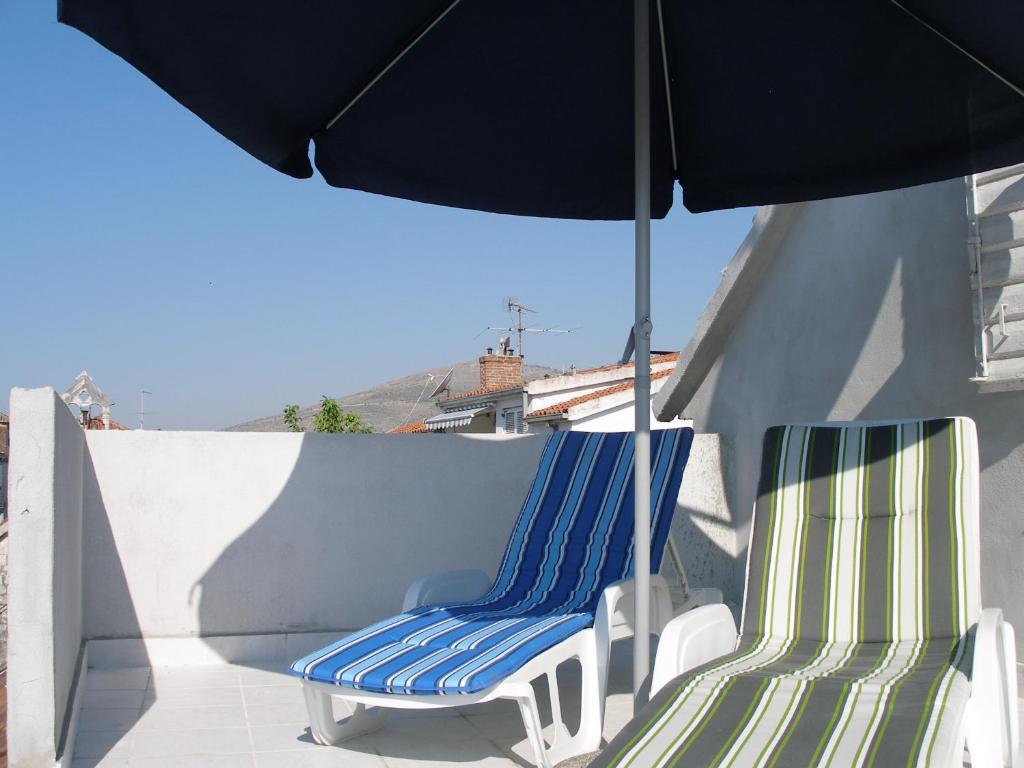 Apartments Madirazza Трогир Экстерьер фото