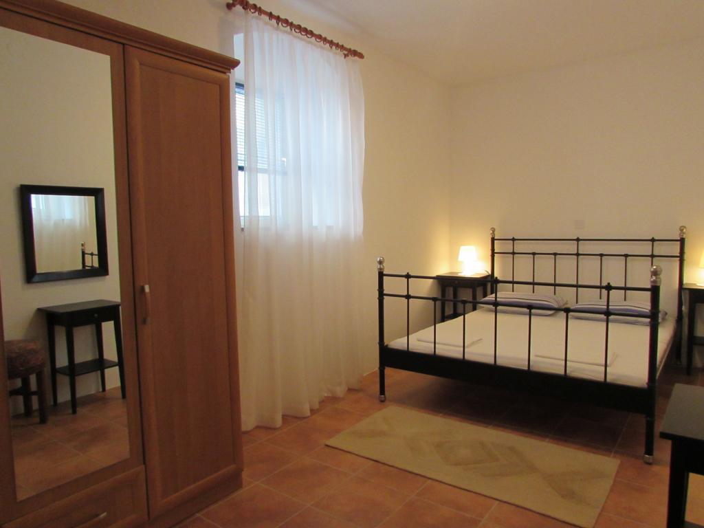 Apartments Madirazza Трогир Экстерьер фото